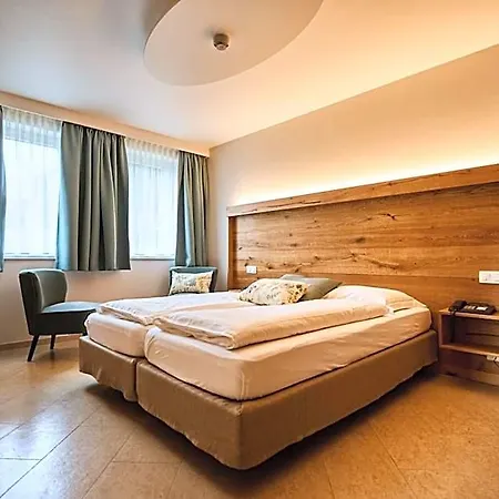 Hotel La Metairie 3*